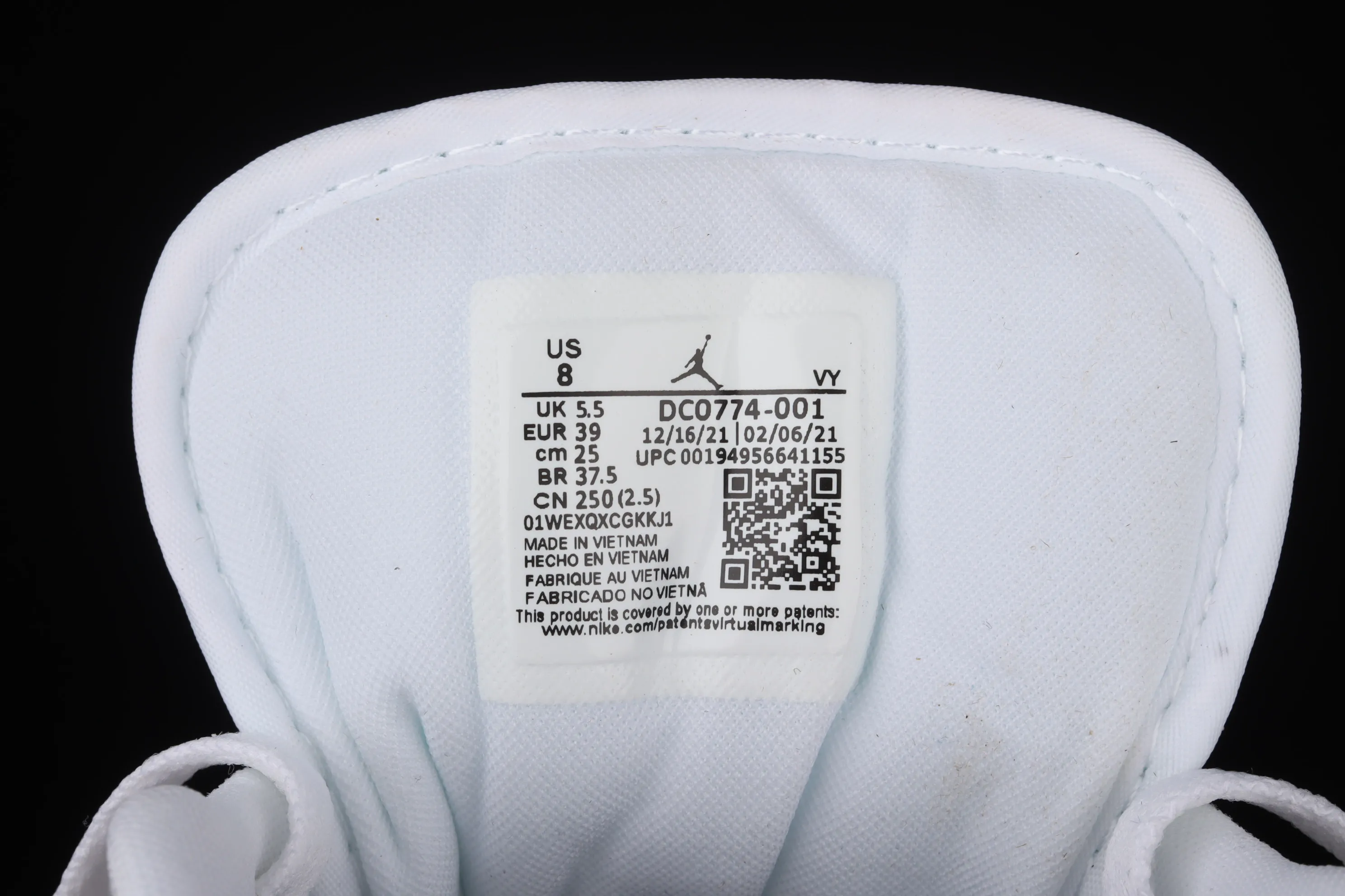 All categories Air Jordan Jordan series basketball shoes Air Jordan 1 Low Air Jordan 1 Low AJ1 Joe 1 inkjet white gray low-top cultural basketball shoes DC0774-001
